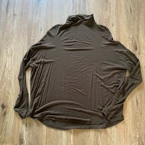 TAHARI olive green mock neck long sleeve top